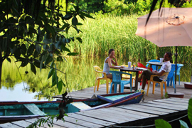 breakfast at the surfcamp 