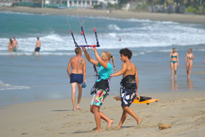 Kiteboarding lesson, water start